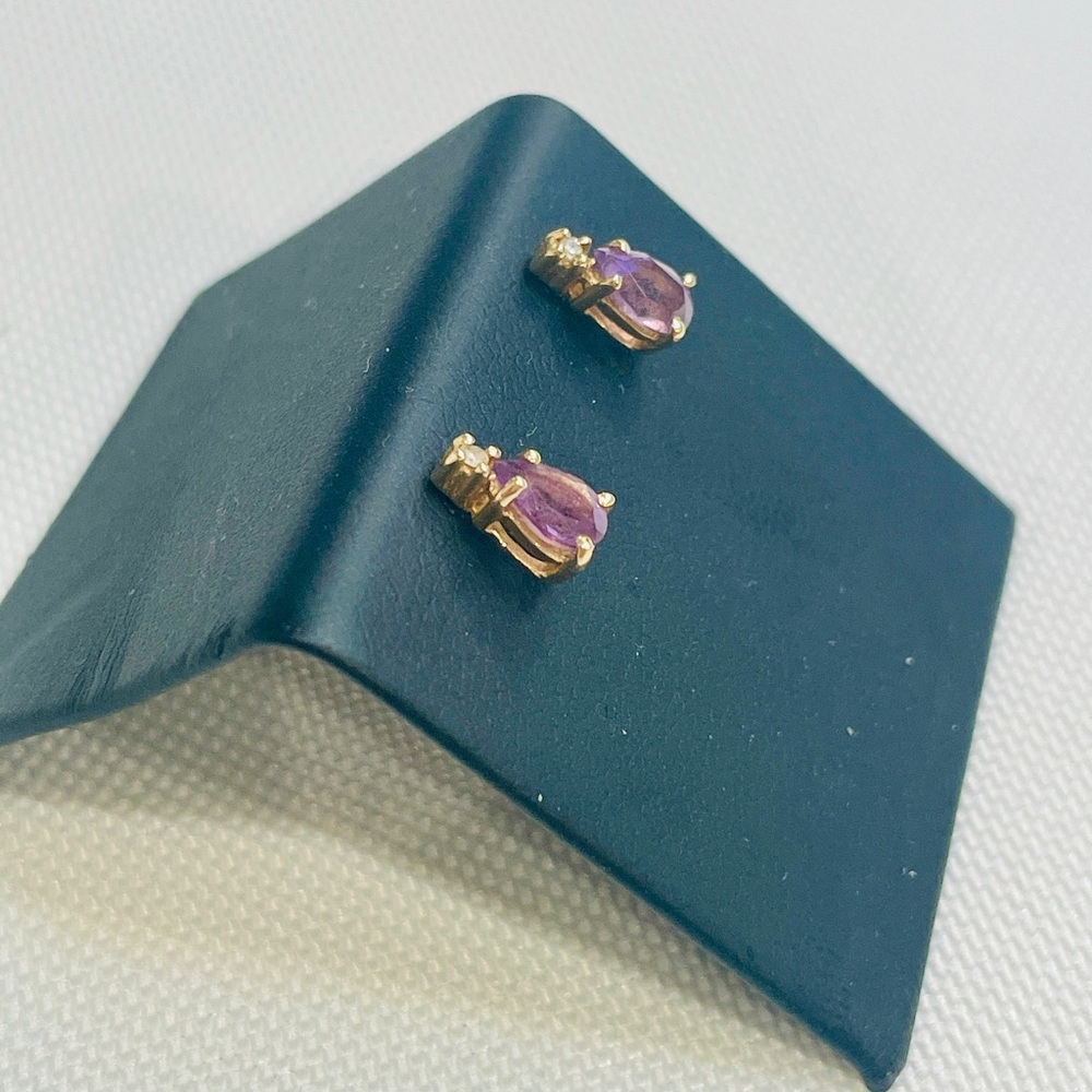 Vintage 14KYellow Gold Teardrop Amethyst Stud Earrings